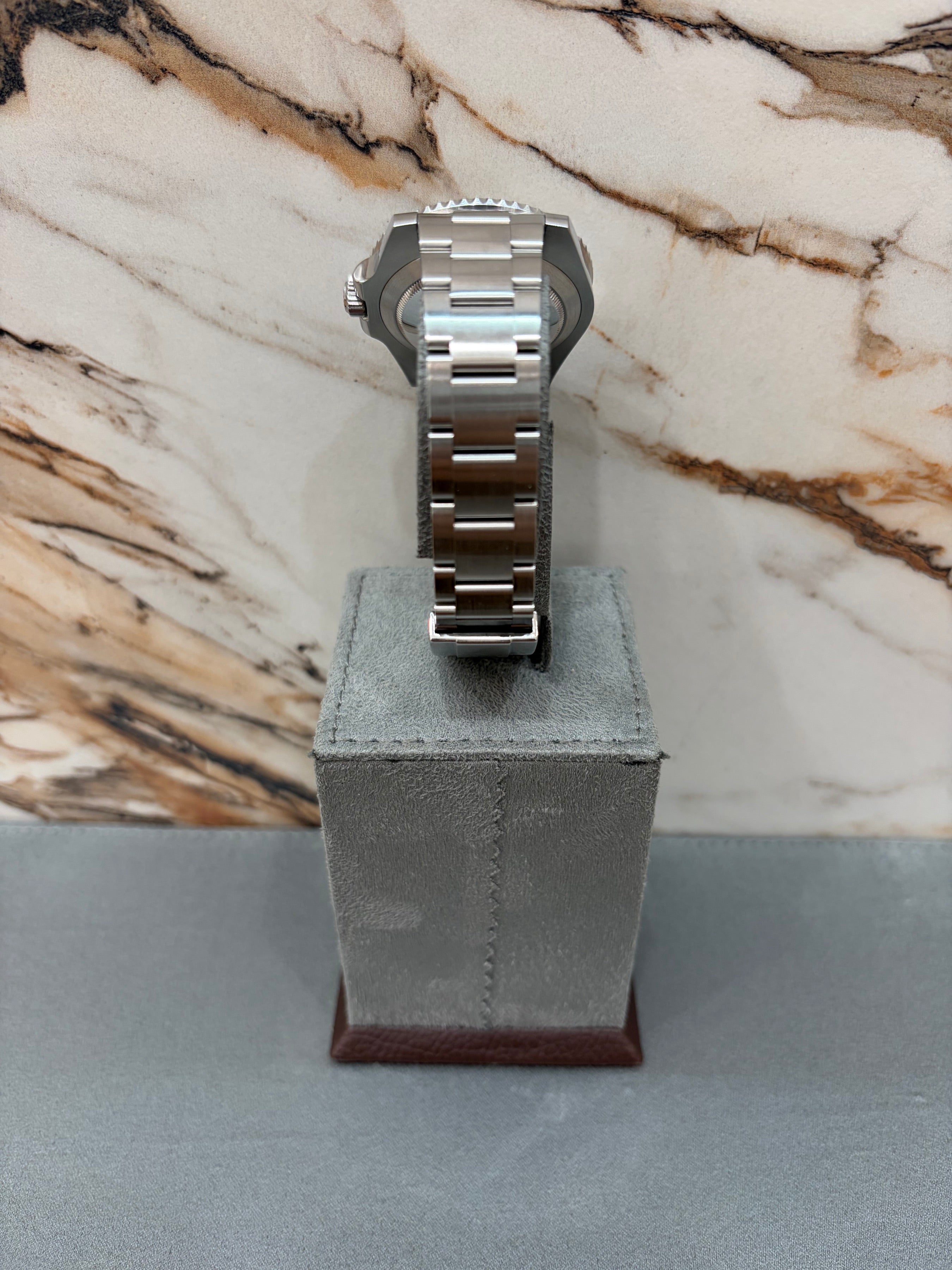 Rolex Submariner Date