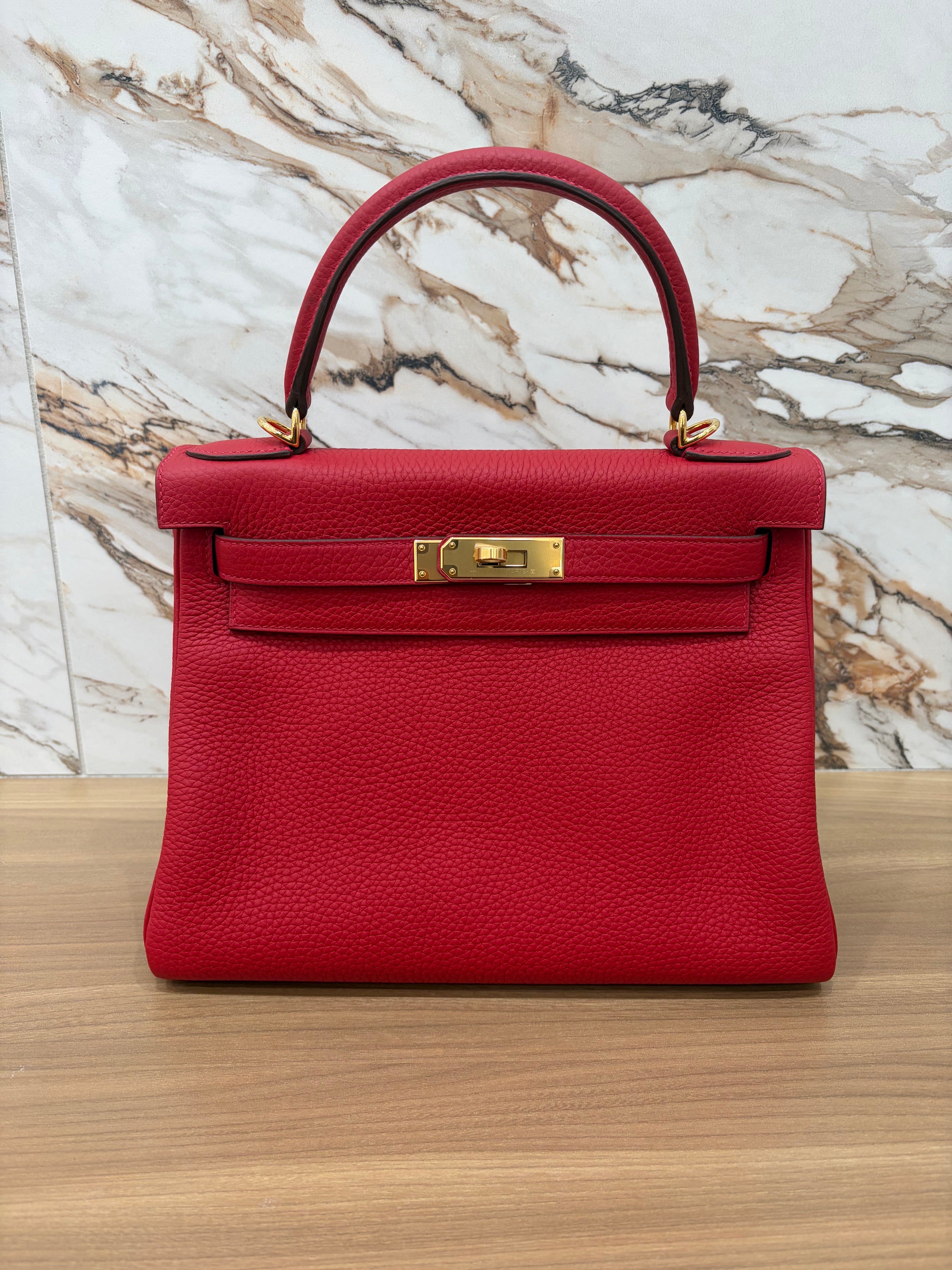 Kelly 28 Rouge De Coeur with Gold Hardware Clemence Leather Stamp B 2023 full set no receipt