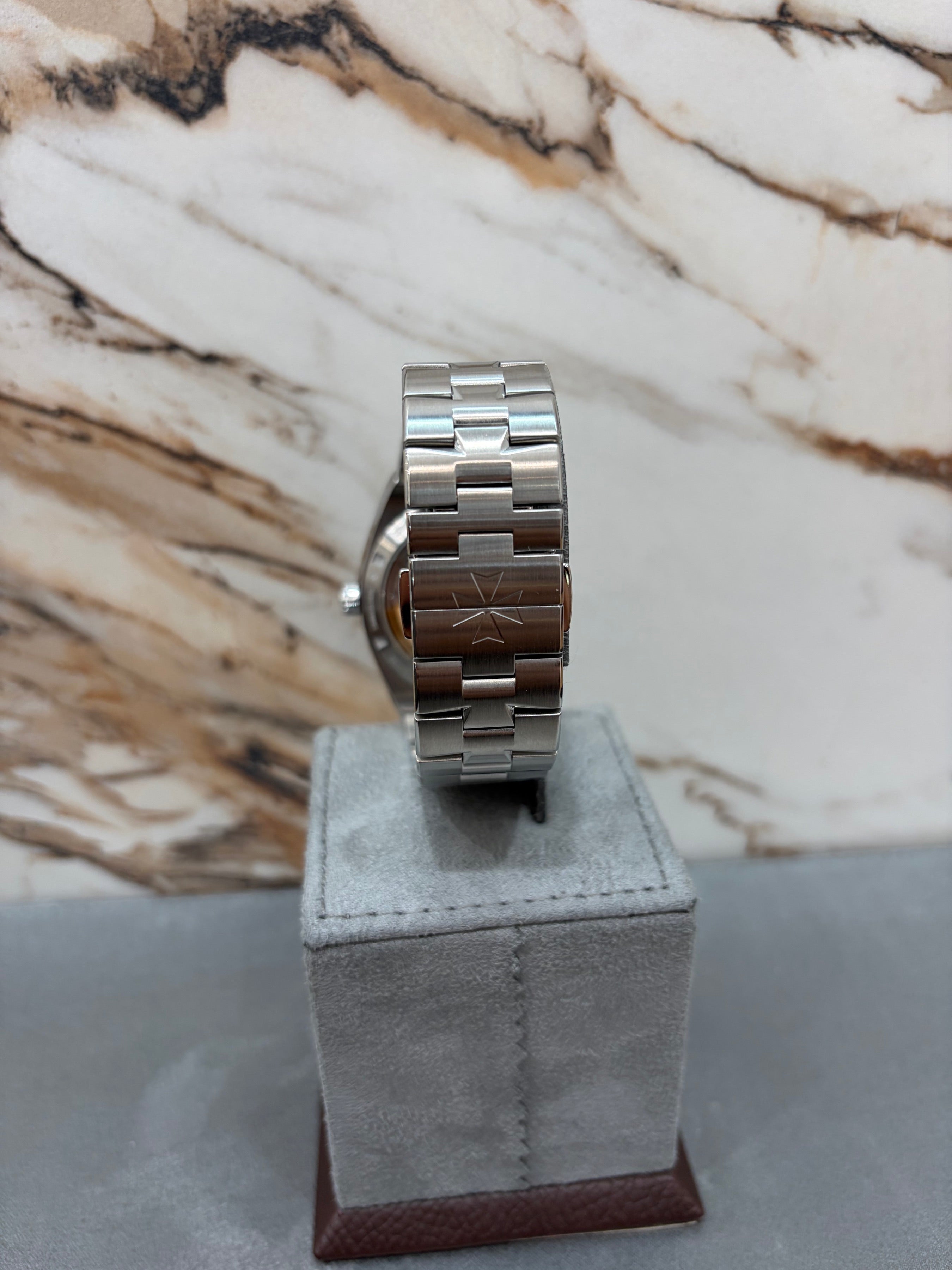 Vacheron Constantin OVERSEAS STEEL