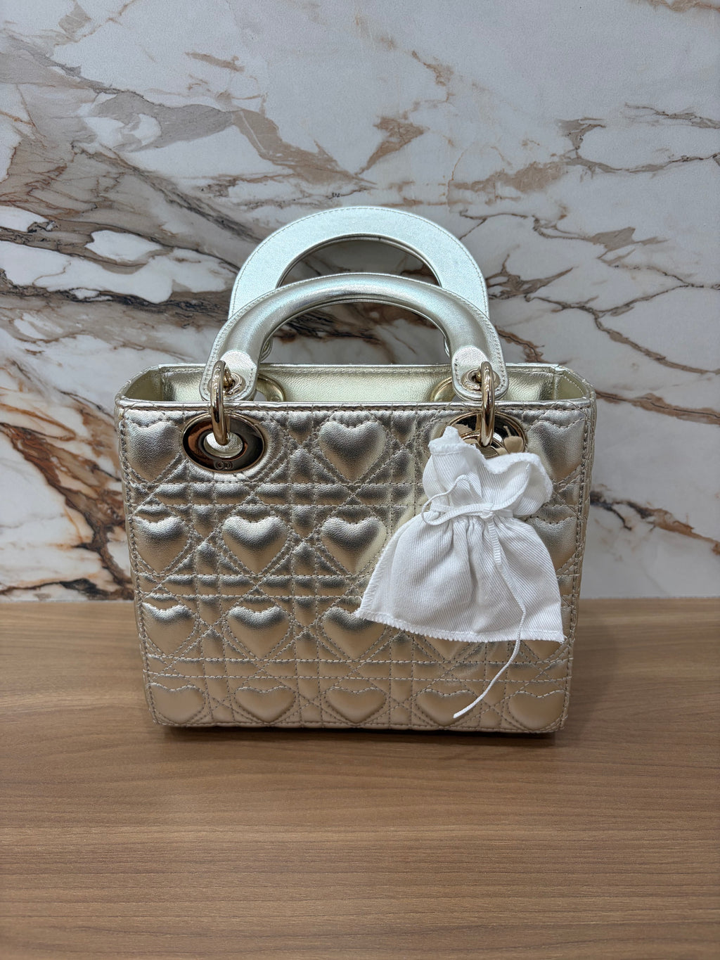 N/A LADY DIOR GOLD HEARTS