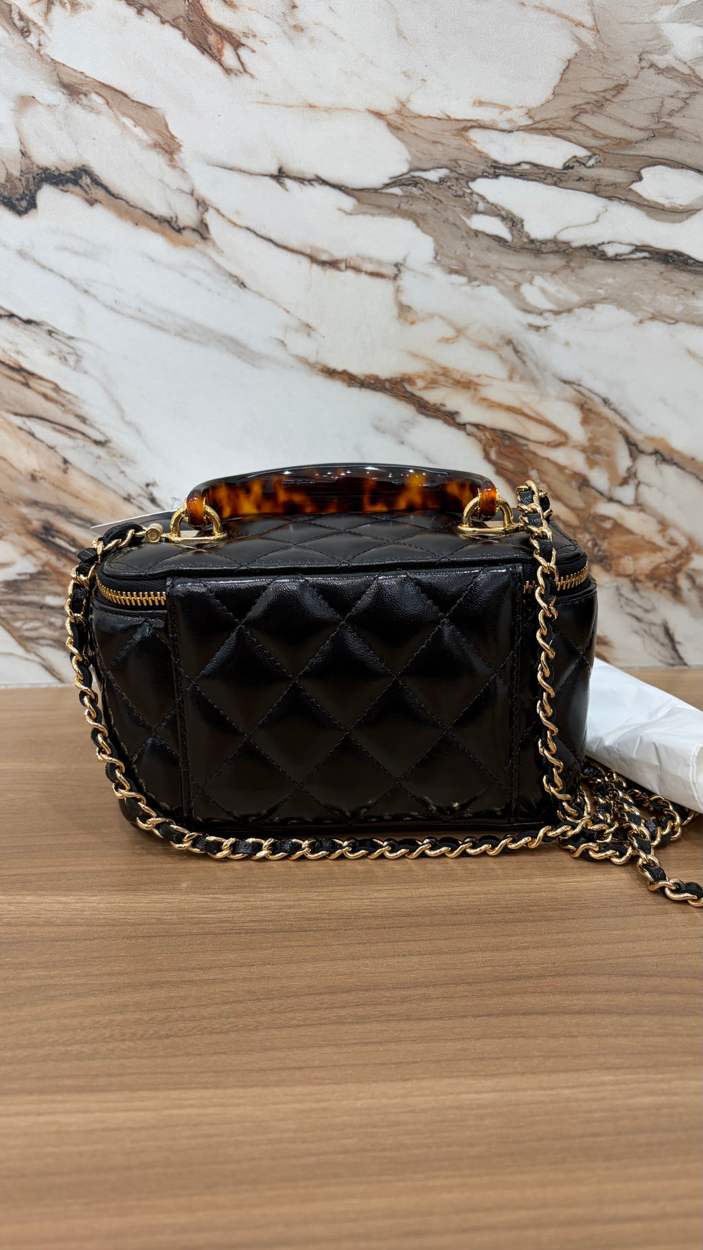 N/A Chanel Vanity with Chain