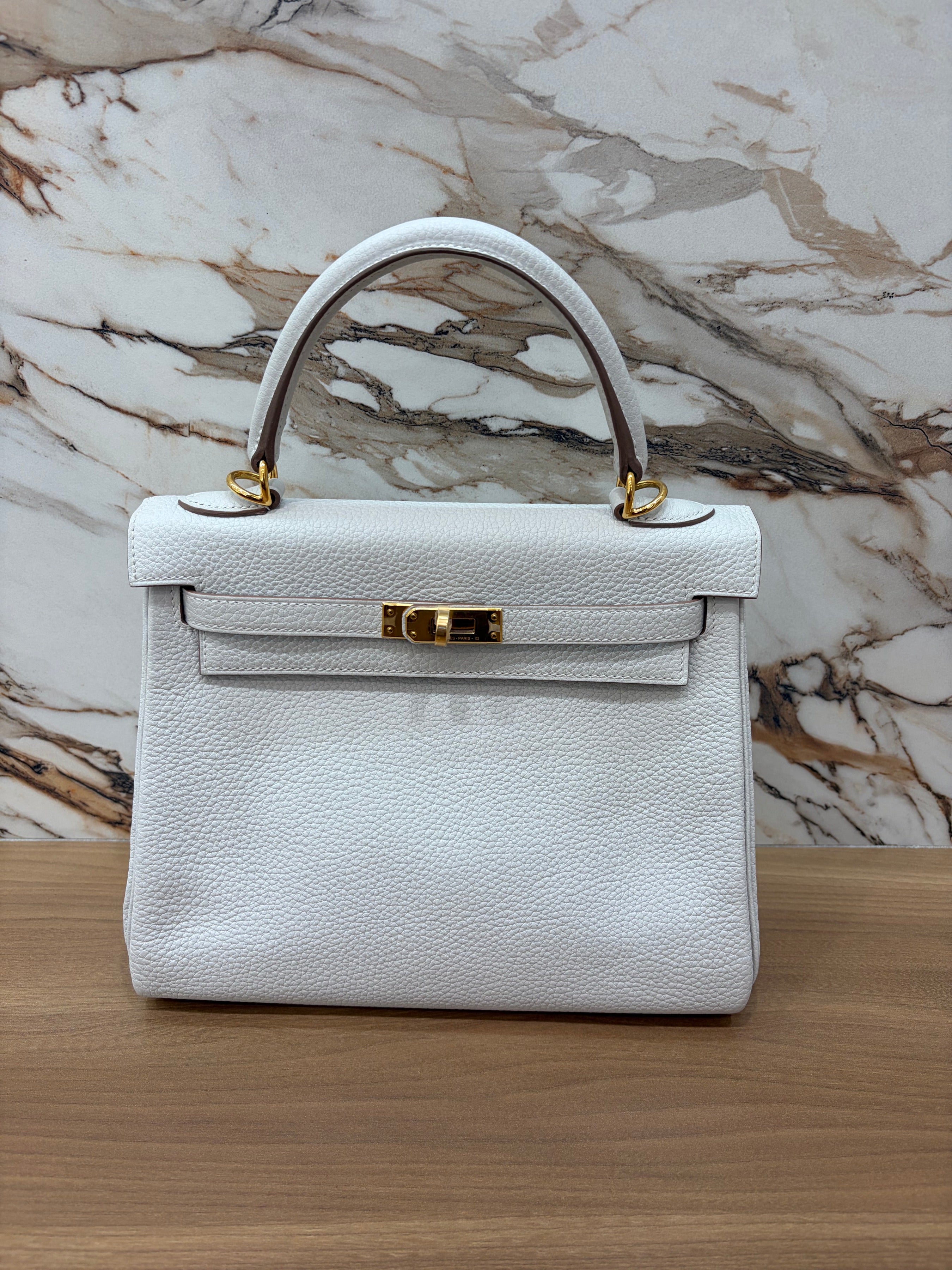 HERMES KELLY 25 GRIES PALE (WHITE) 2023
